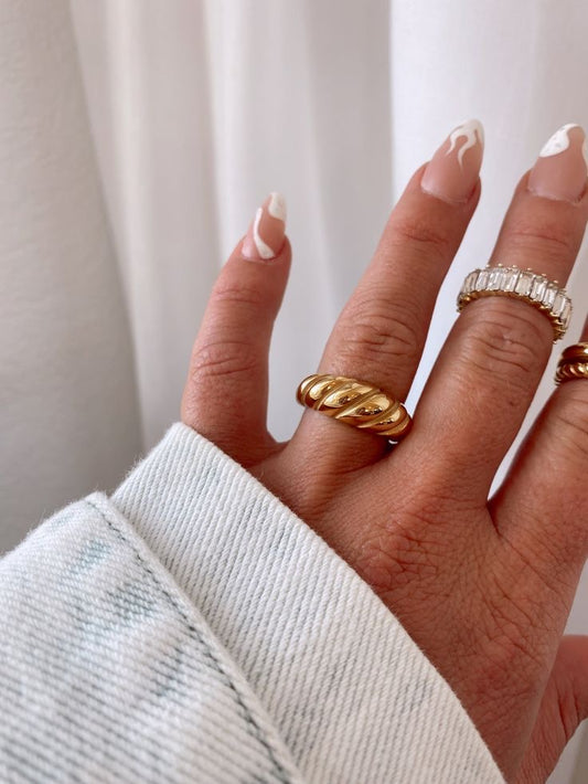 Baguette ring